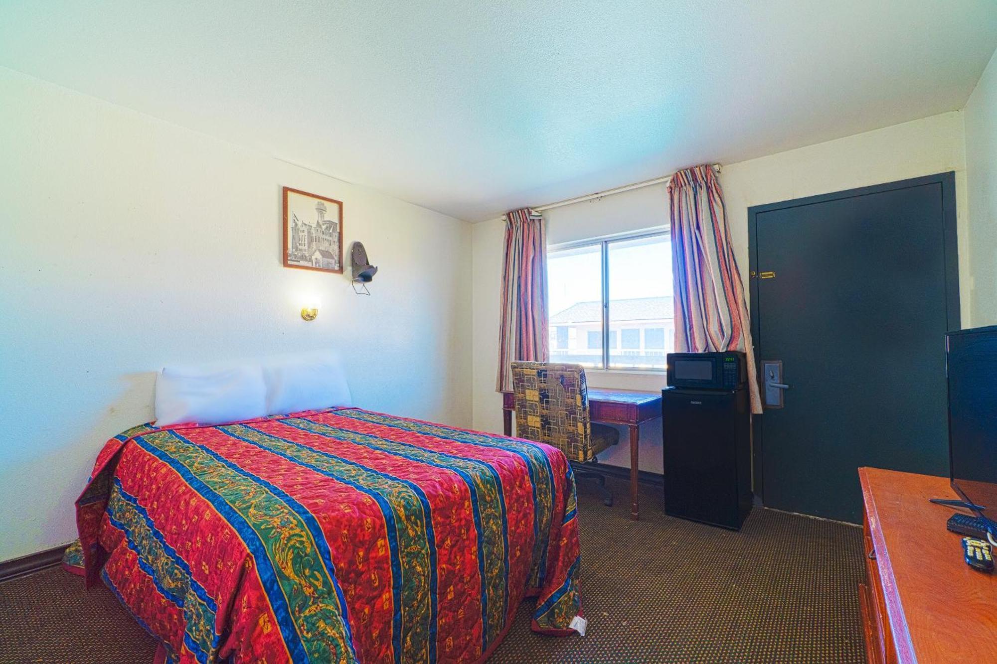 Castle Inn & Suites By Oyo Chickasha Exteriér fotografie