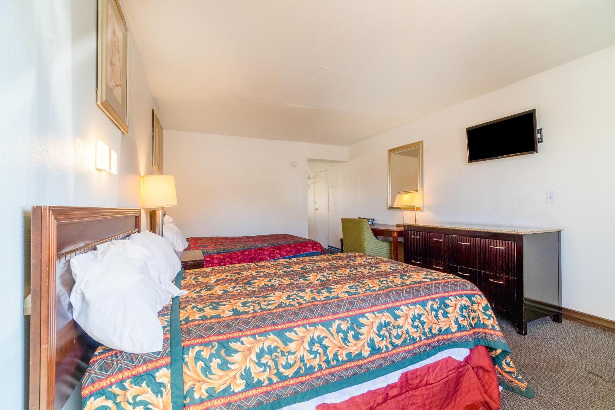 Castle Inn & Suites By Oyo Chickasha Exteriér fotografie