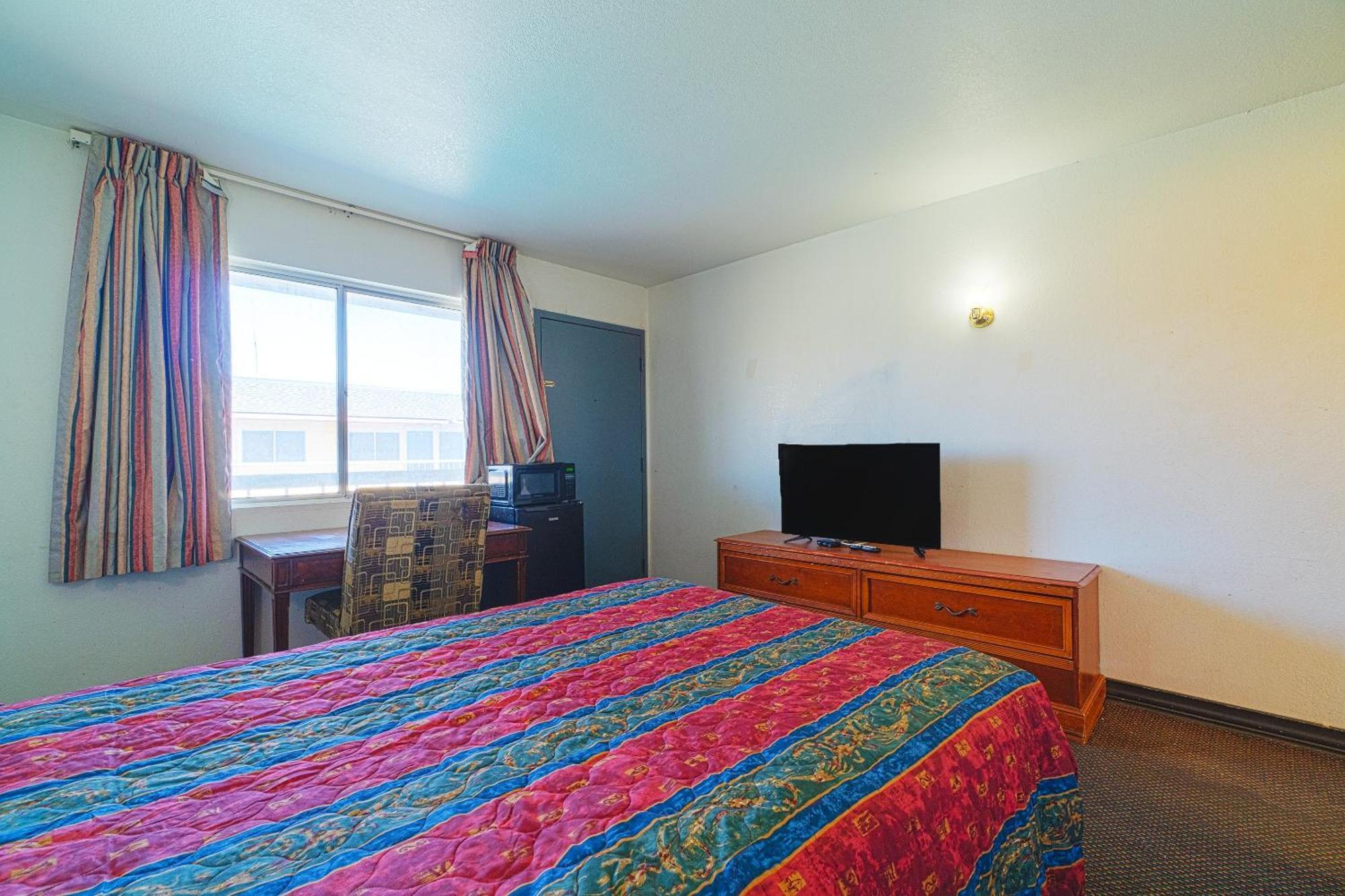 Castle Inn & Suites By Oyo Chickasha Exteriér fotografie