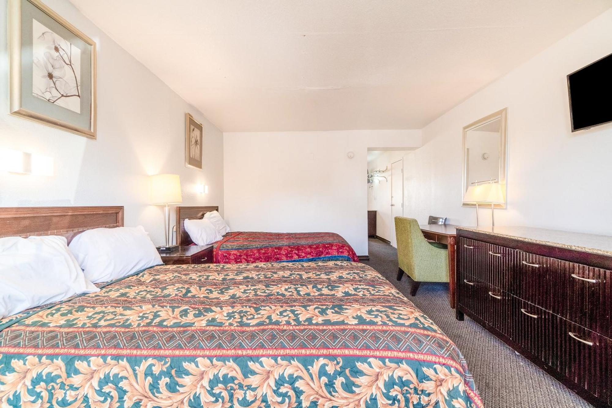 Castle Inn & Suites By Oyo Chickasha Exteriér fotografie