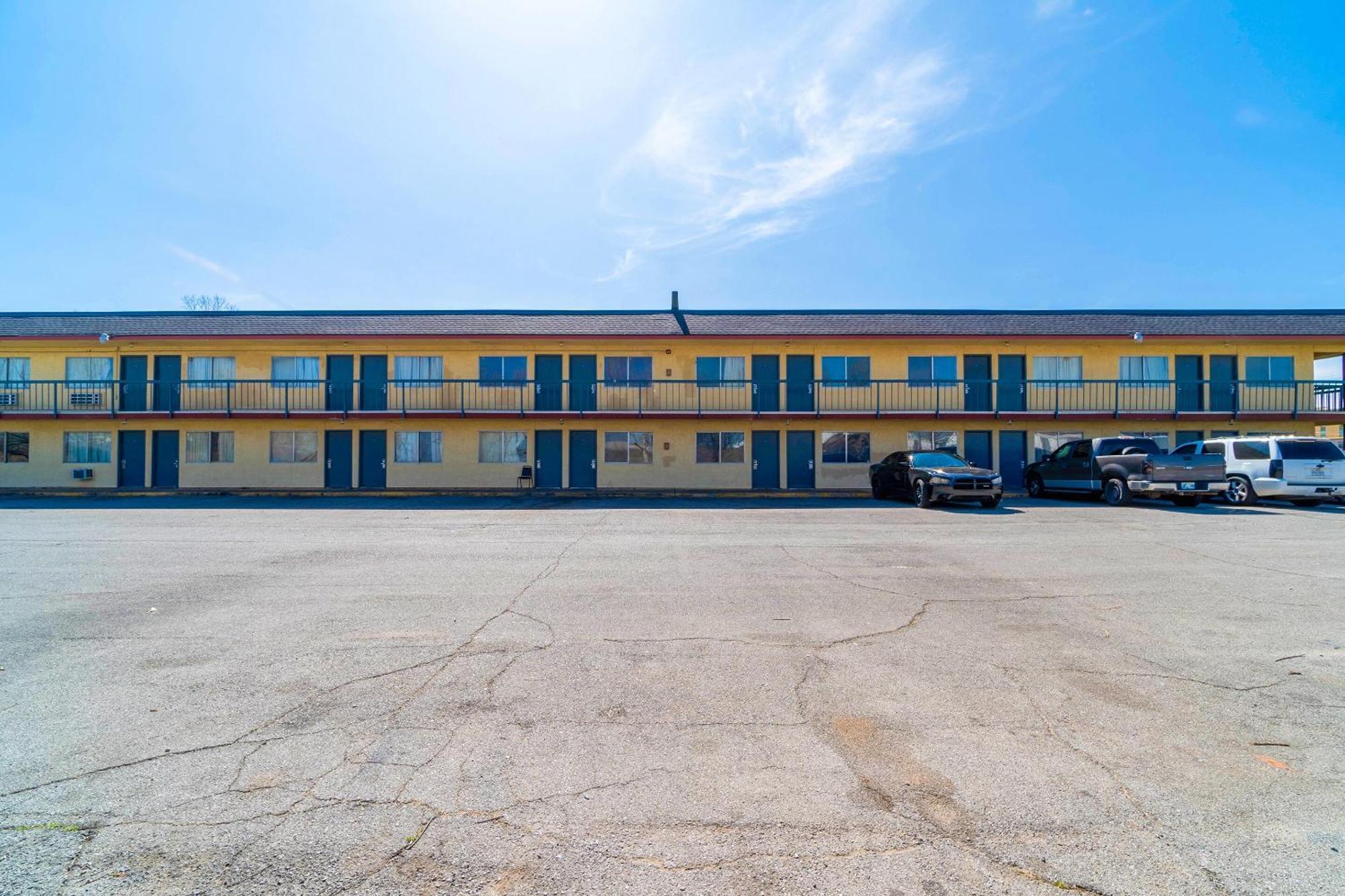 Castle Inn & Suites By Oyo Chickasha Exteriér fotografie