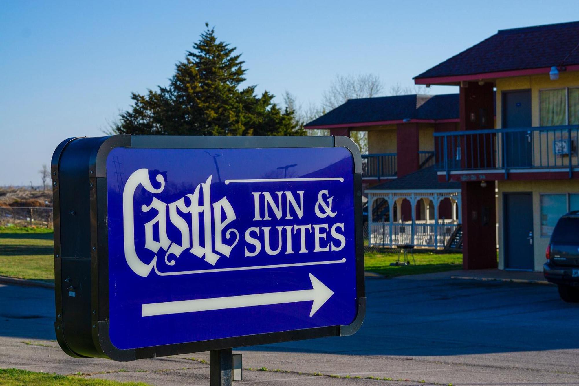 Castle Inn & Suites By Oyo Chickasha Exteriér fotografie