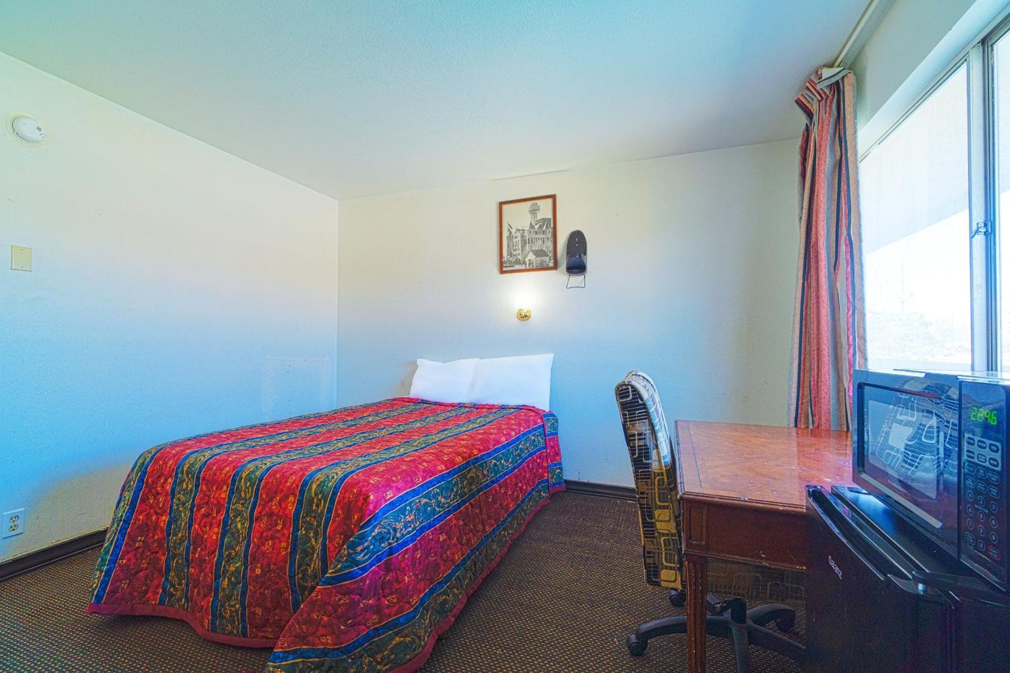 Castle Inn & Suites By Oyo Chickasha Exteriér fotografie