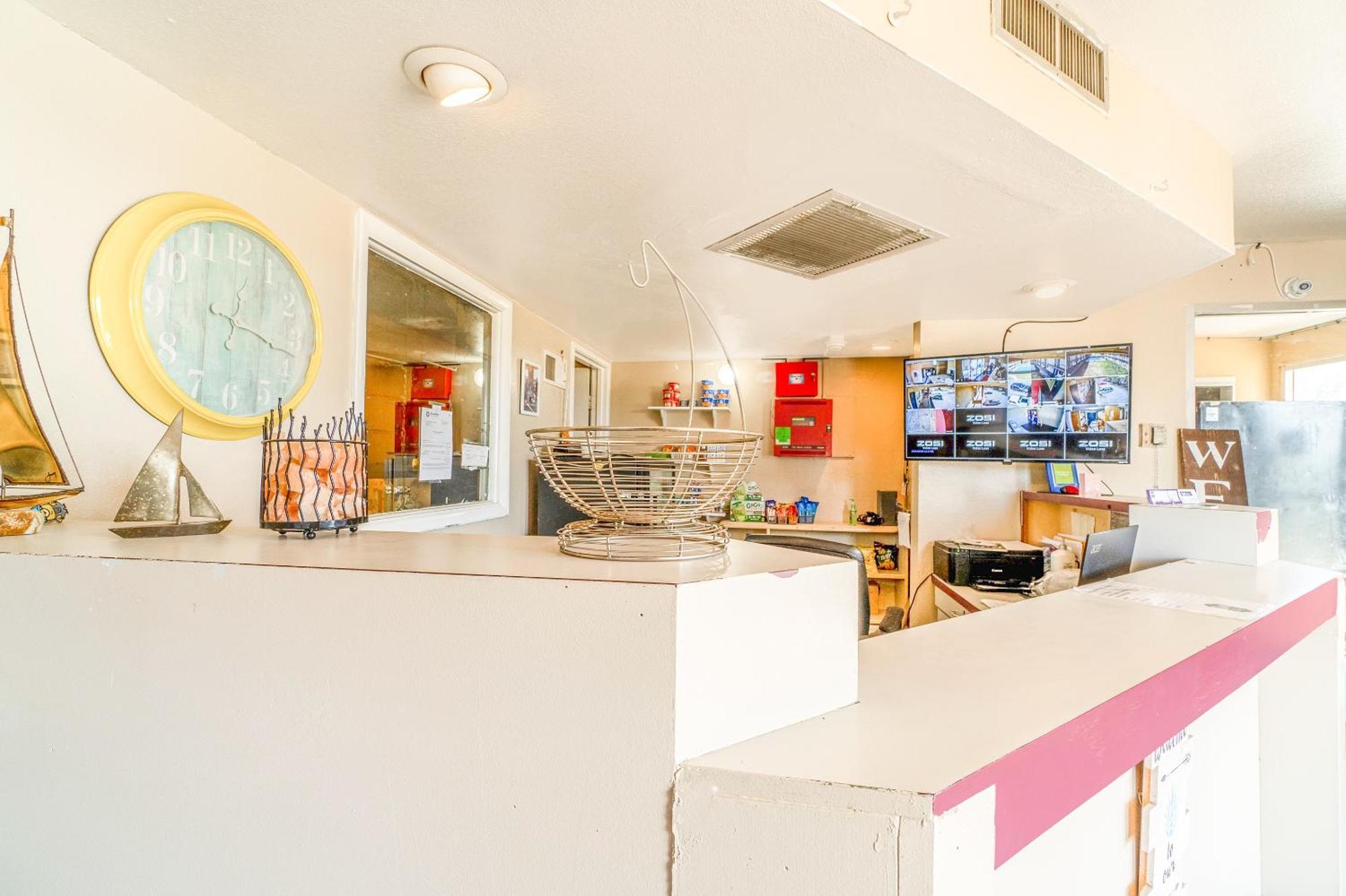 Castle Inn & Suites By Oyo Chickasha Exteriér fotografie