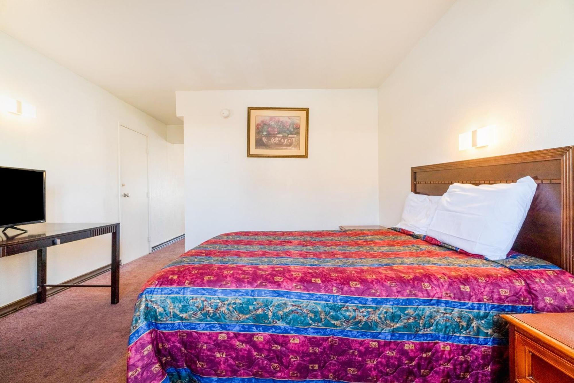 Castle Inn & Suites By Oyo Chickasha Exteriér fotografie