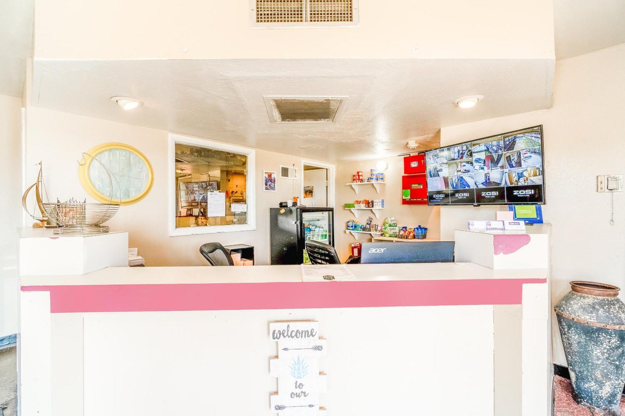 Castle Inn & Suites By Oyo Chickasha Exteriér fotografie