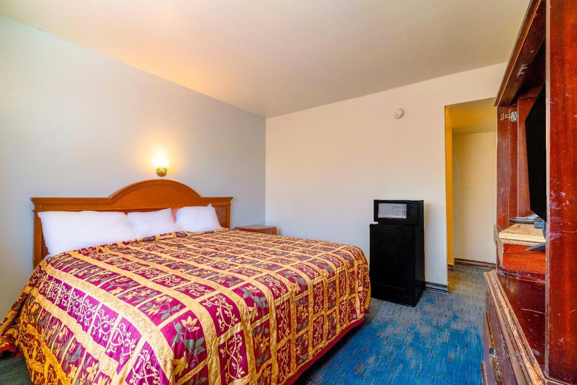 Castle Inn & Suites By Oyo Chickasha Exteriér fotografie