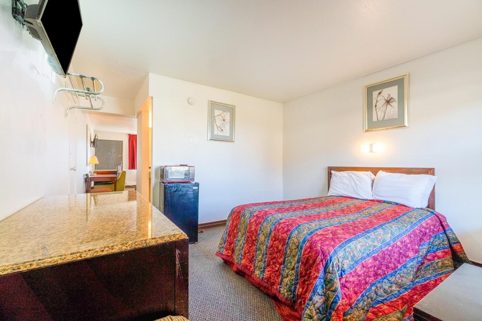 Castle Inn & Suites By Oyo Chickasha Exteriér fotografie